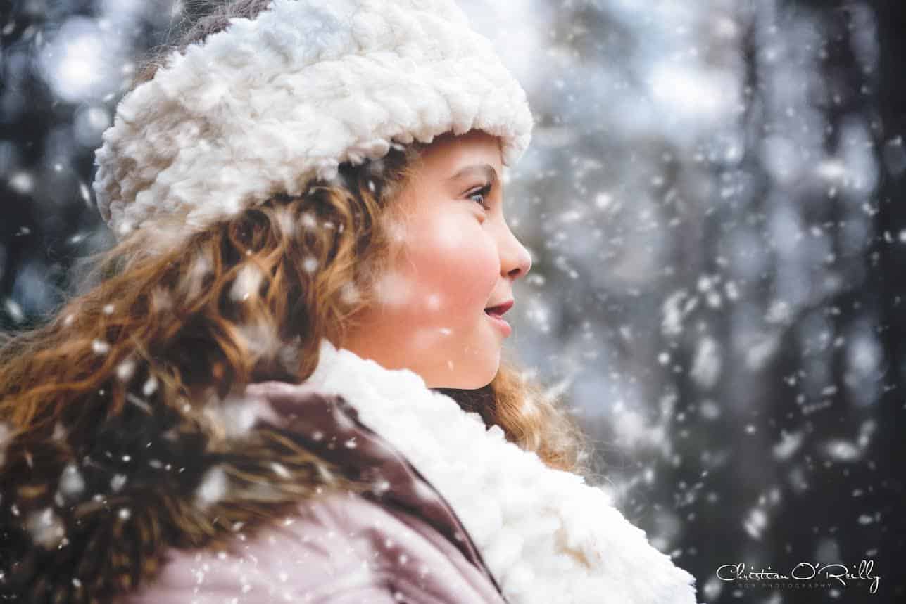 How to Add Snow Flakes to a Photo in Photoshop!