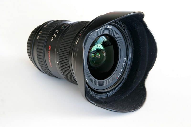 17-40mm wide-angle lens