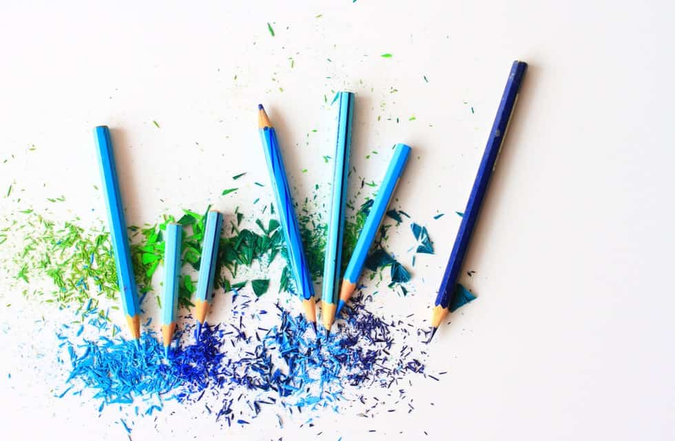 blue colored pencils