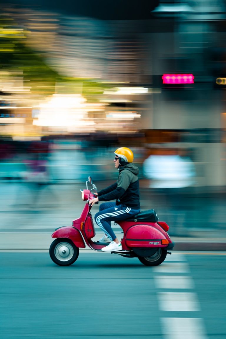 25 Tips and Tricks to Master Panning Photography