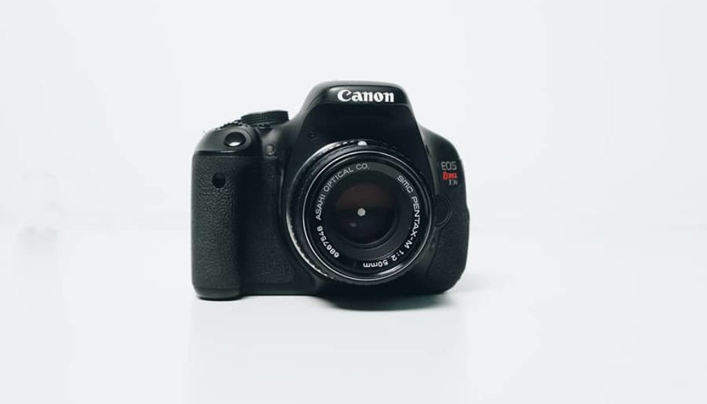 DSLR Canon camera