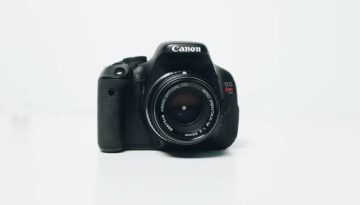 DSLR Canon camera